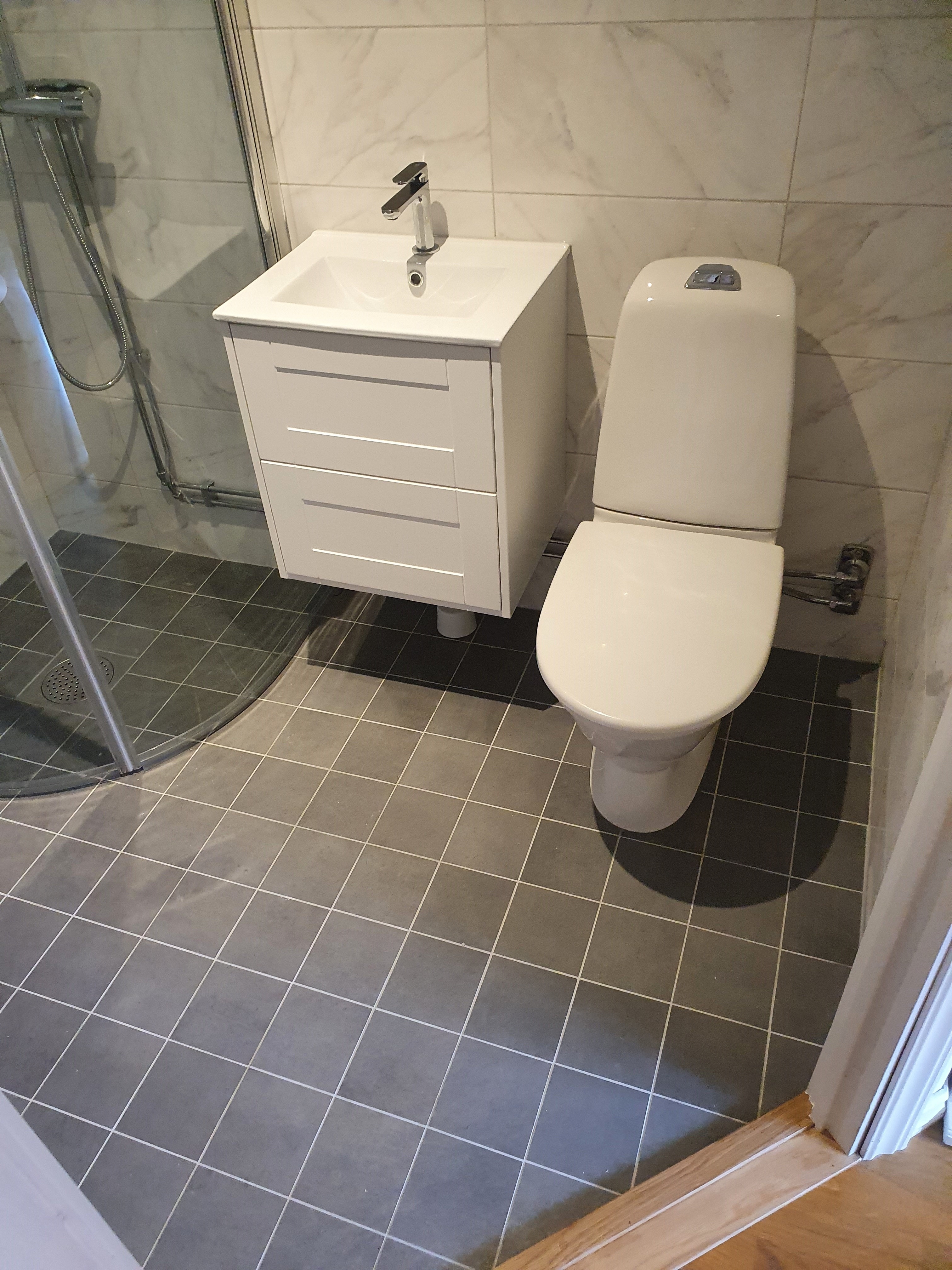 Kommod och Wc